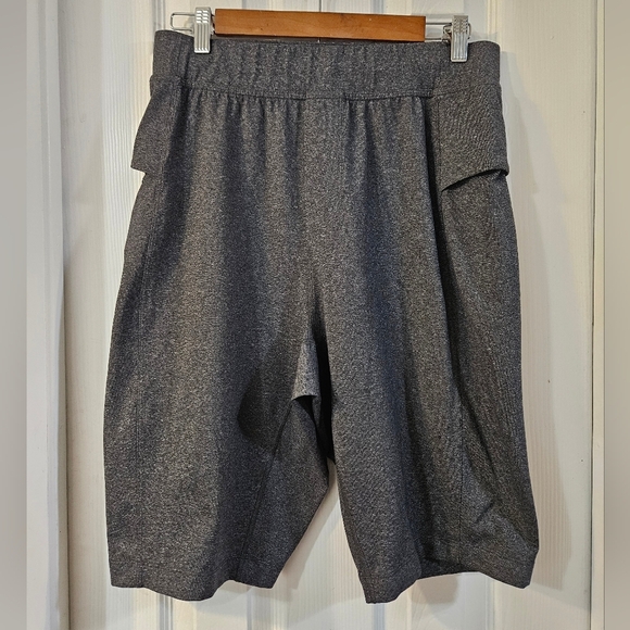 Lululemon Men's Gray Shorts - Picture 1 of 7